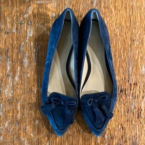 Ann Taylor Blue Suede Loafers w/Tassels; Size 8.5